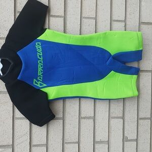 Barracuda/wet suit